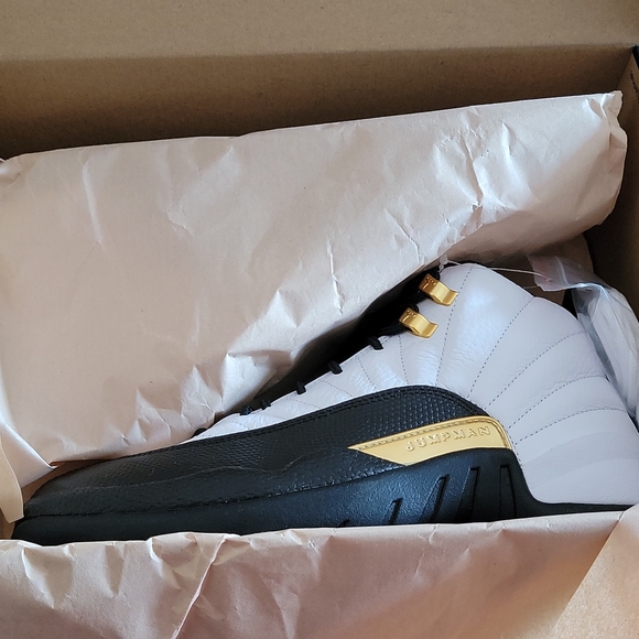 Air Jordan 12 Retro Royalty - Picture 17 of 17